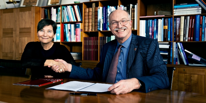 DTU and the Royal Academy are initiating a strategic educational collaboration. From left: Rector Lene Dammand Lund, Royal Danish Academy and President Anders Overgaard Bjarklev, DTU. Photo:Thomas Steen Soerensen.
