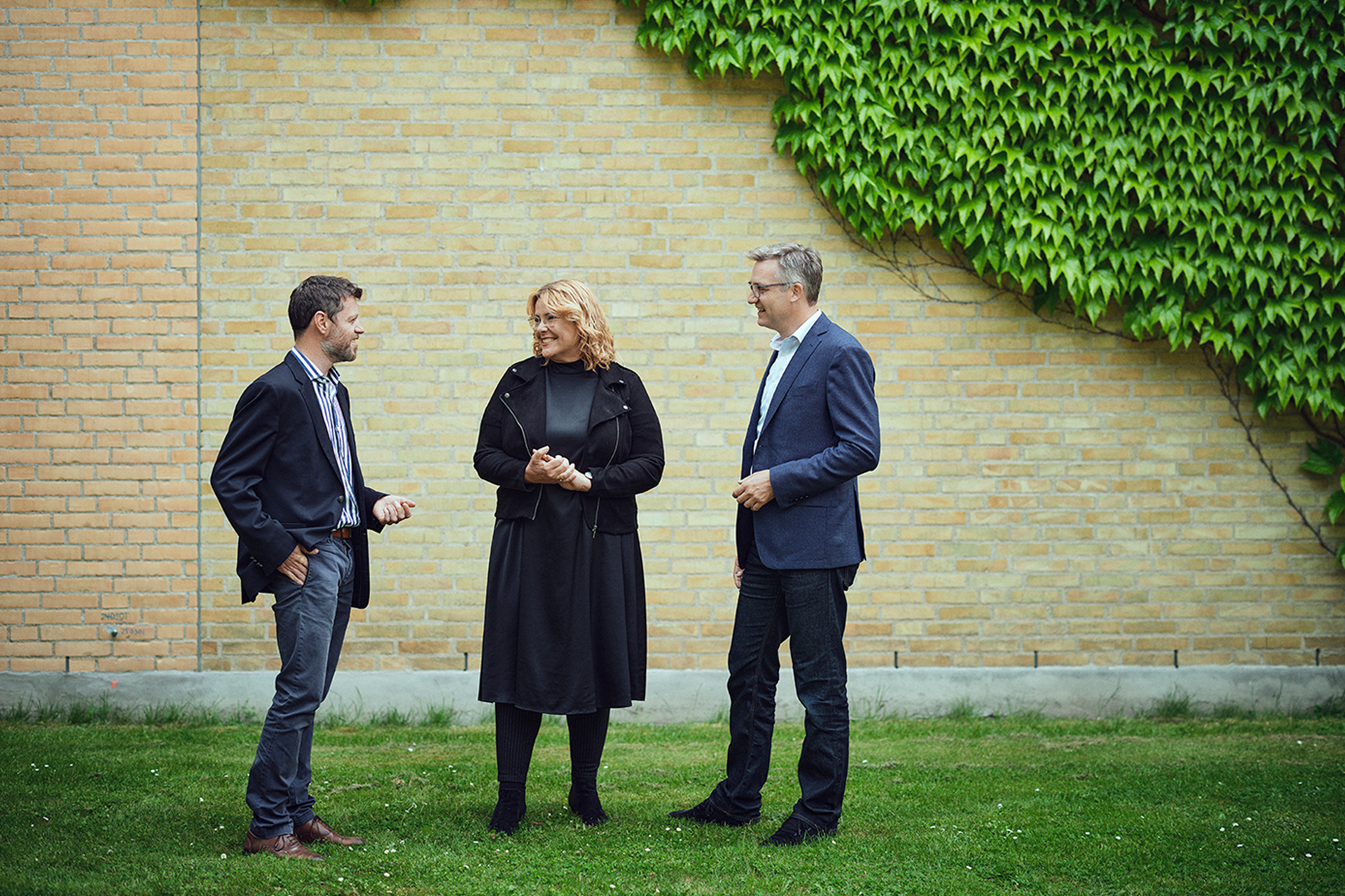 people in dialogue outside