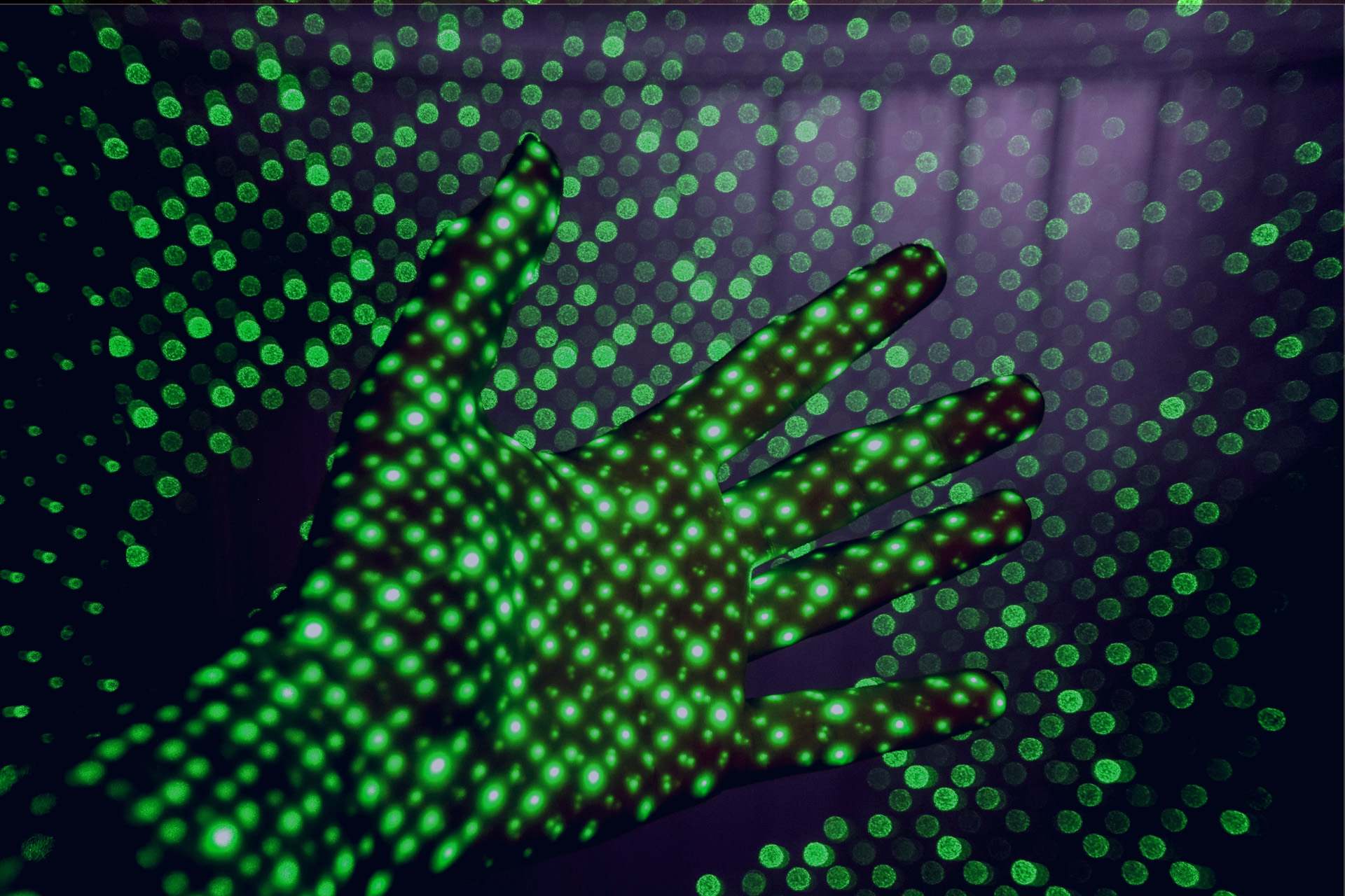 green hand 